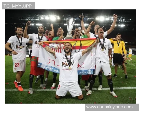 瓦伦西亚主场迎战巴塞罗那双方争夺西甲积分榜重要位置