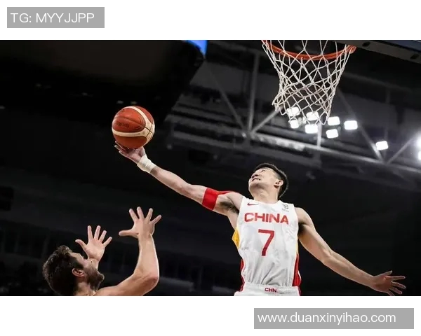 男篮红队迎战埃及队全力争胜展现实力与团队合作精神 男篮红队迎战埃及队全力争胜展现实力与团队合作精神