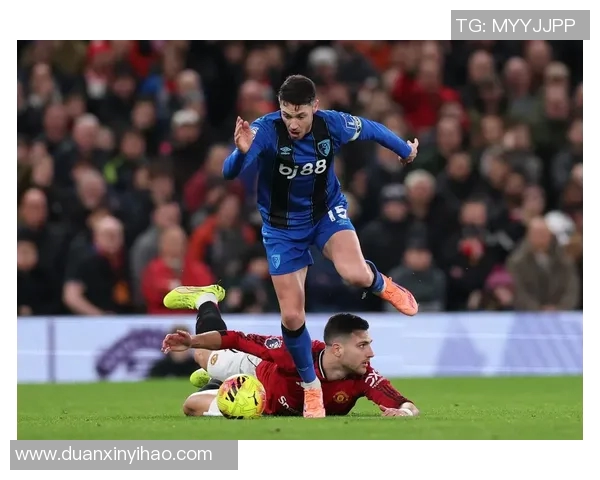 英超激战曼联迎战伯恩茅斯全力争胜展现球队实力与魅力 英超激战曼联迎战伯恩茅斯全力争胜展现球队实力与魅力