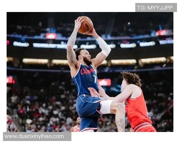 莱昂纳德轮休引发热议快船被联盟正式警告措施升级