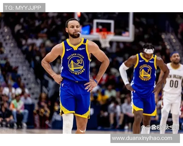 骑士与勇士激战四点整NBA赛场再掀高潮精彩对决不容错过 骑士与勇士激战四点整NBA赛场再掀高潮精彩对决不容错过