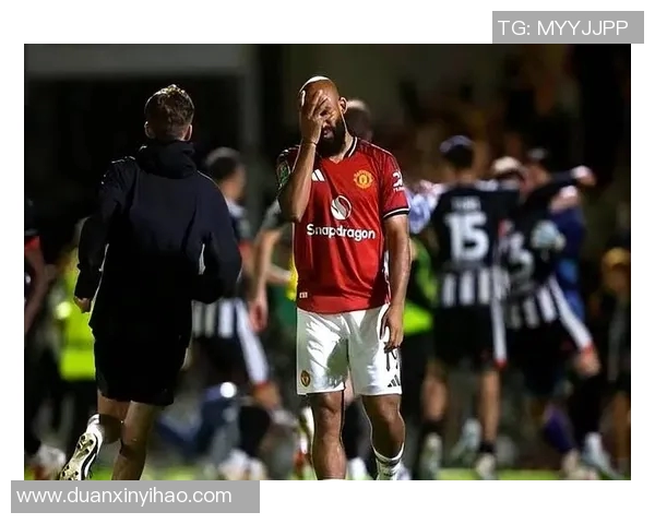 格林斯比与纽波特激战正酣谁能在这场较量中笑到最后